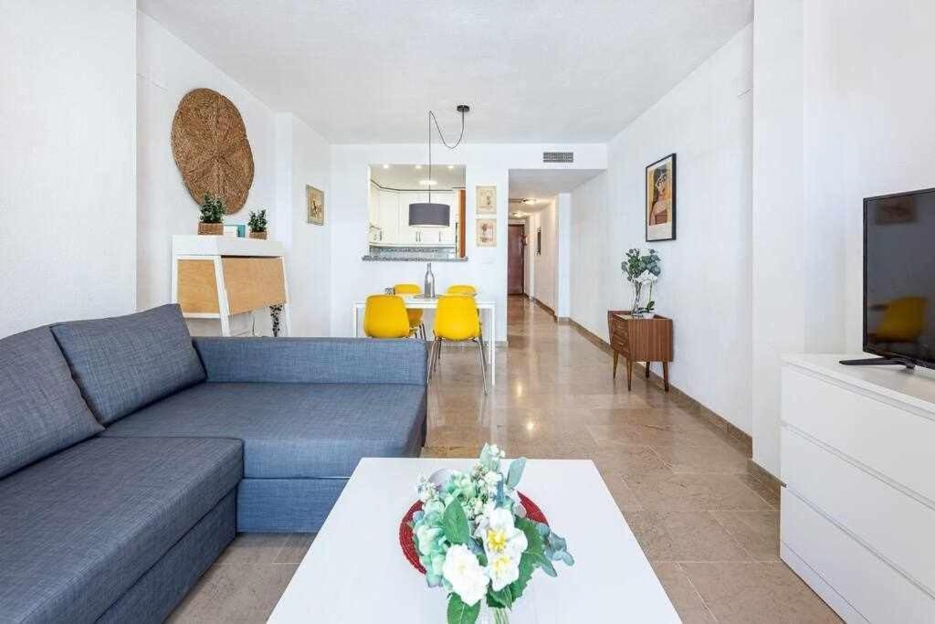 797 Holiday Rentals- Hermoso Apartamento Para 4 En เบนัลมาเดนา ภายนอก รูปภาพ
